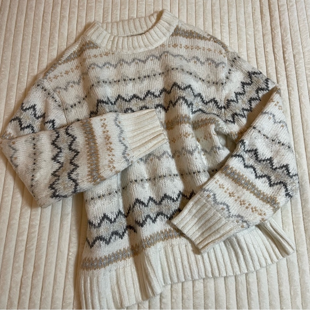 American Eagle Outfitters |  Patterned Sweater - Cream & Gray